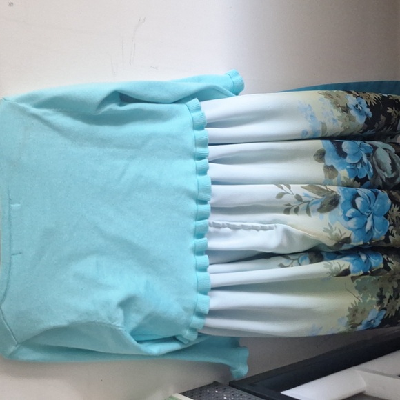 Blue Floral Sleeveless Dress & Cozy Sweater Set - Perfect for Layered Looks - Picture 2 of 3